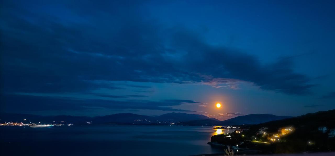 Dionysos Apartments Apraos Dış mekan fotoğraf
