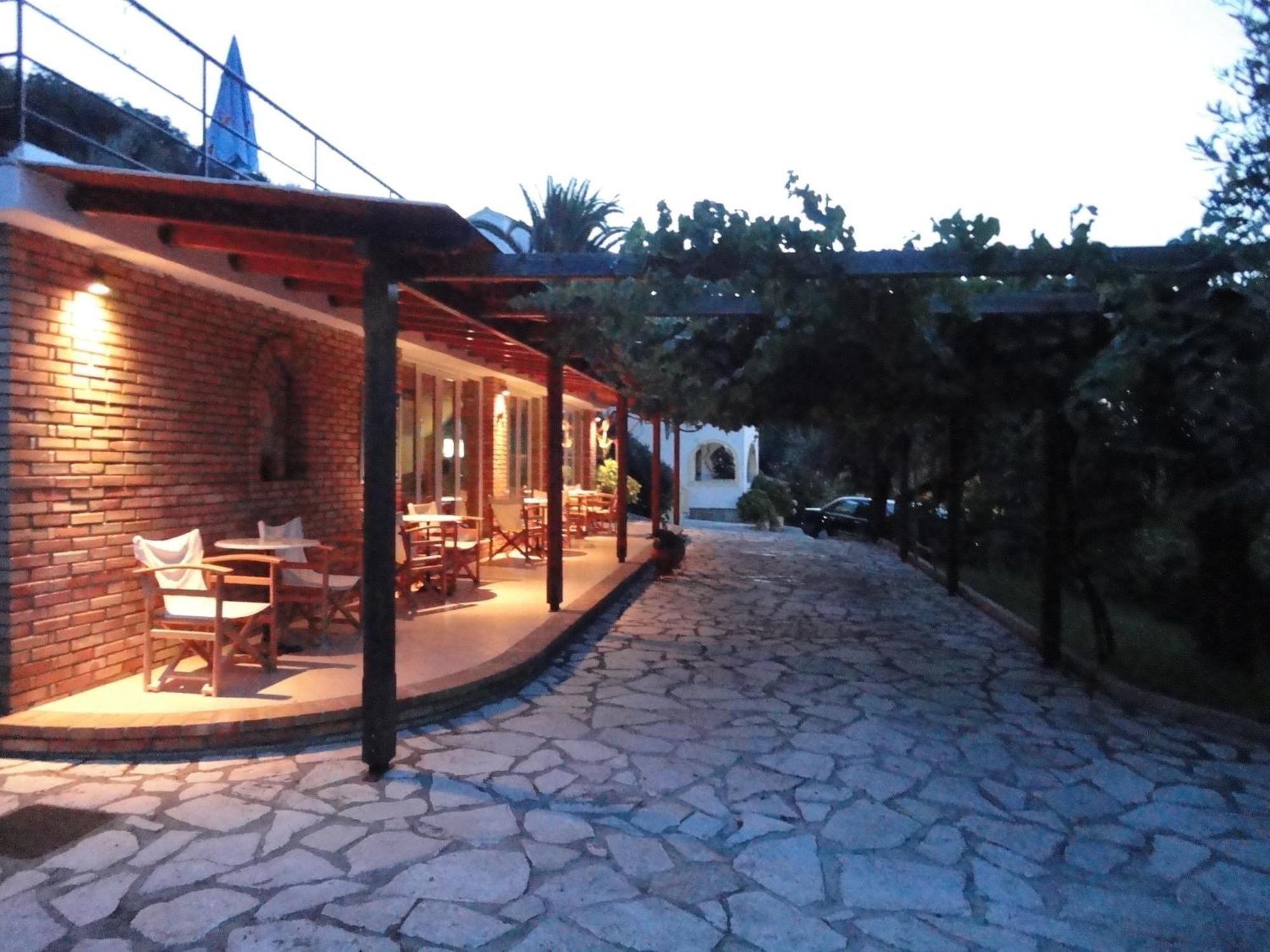 Dionysos Apartments Apraos Dış mekan fotoğraf