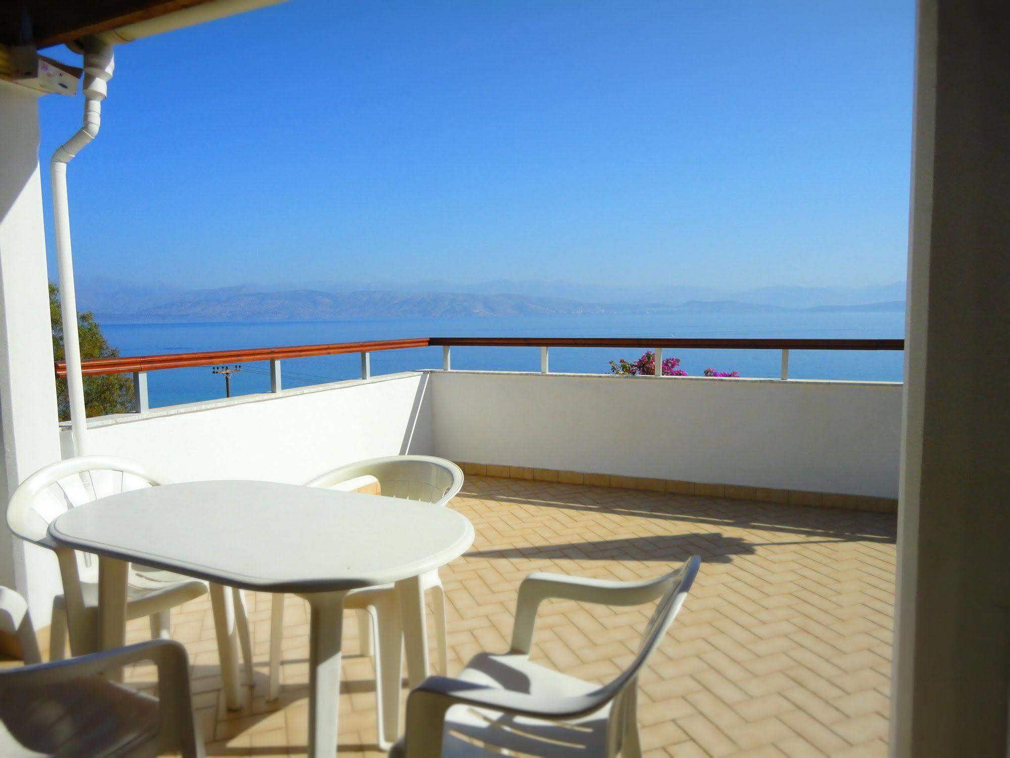 Dionysos Apartments Apraos Dış mekan fotoğraf